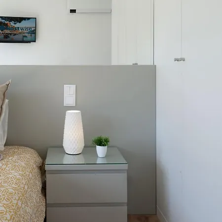 Apartamento Host Wise - Bright & Contemporary Flat - Ace Location