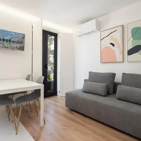 Host Wise - Bright & Contemporary Flat - Ace Location * Oporto