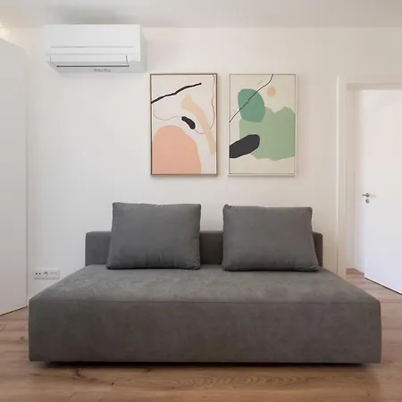 Host Wise - Bright & Contemporary Flat - Ace Location *