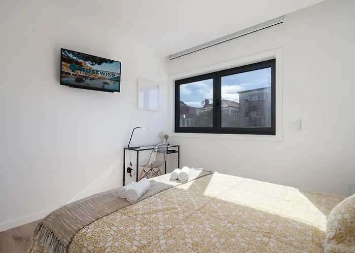 Host Wise - Bright & Contemporary Flat - Ace Location ポルト