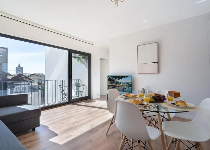 Host Wise - Bright & Contemporary Flat - Ace Location Porto
