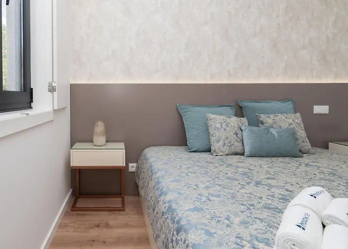 Host Wise - Bright & Contemporary Flat - Ace Location