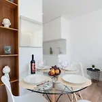 Apartamento Host Wise - Bright & Contemporary Flat - Ace Location Oporto
