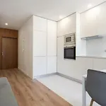 Apartamento Host Wise - Bright & Contemporary Flat - Ace Location