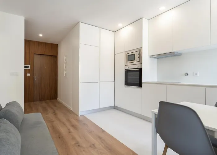 Lägenhet Host Wise - Bright & Contemporary Flat - Ace Location