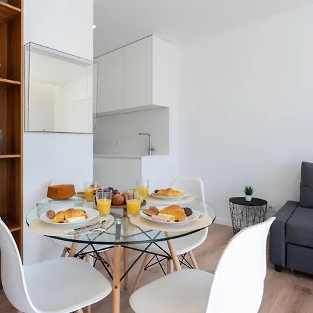 Host Wise - Bright & Contemporary Flat - Ace Location Appartement *